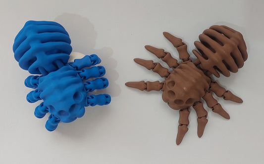 בובת טרנטולה עם מפרקים נעים